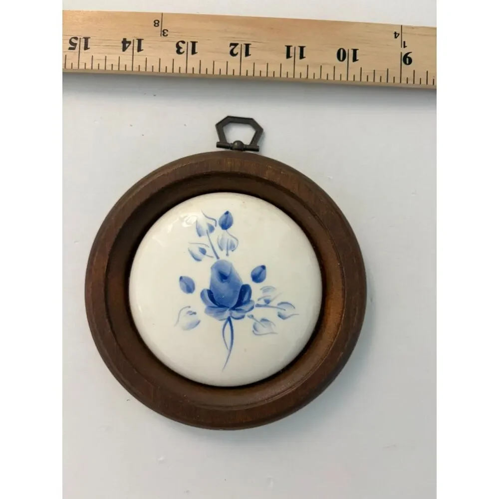 Vtg. Round wood framed ceramic tile with Hand-painted blue floral design